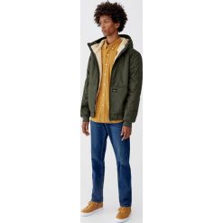 Kurtka z obszyciem z baranka. Brązowe kurtki męskie marki Pull&Bear, m. Za 199,00 zł.