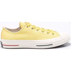 Converse - Tenisówki. Białe tenisówki męskie Converse, z materiału, na sznurówki. W wyprzedaży za 249,90 zł.