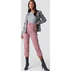 Lioness Spodnie sztruksowe - Pink. Różowe spodnie z wysokim stanem Lioness, ze sztruksu. Za 202,95 zł.