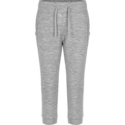 Spodnie sportowe "Cadence Crop" w kolorze szarym. Spodnie damskie super.natural. W wyprzedaży za 179,95 zł.