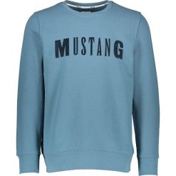 Bluza "Ben" w kolorze niebieskim. Niebieskie bluzy męskie Mustang Men, xxl, z nadrukiem, z okrągłym kołnierzem, bez rękawów, bez kaptura. W wyprzedaży za 109,95 zł.