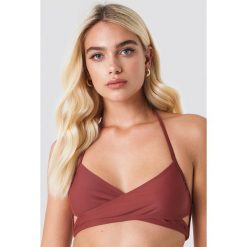 NA-KD Swimwear Góra od bikini cross front - Red. Czerwone bikini NA-KD Swimwear. Za 80,95 zł.