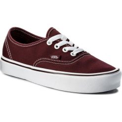 Tenisówki VANS - Authentic Lite VN0A2Z5JMC0 (Canvas) Port Royale/TrWht. Czerwone półbuty damskie Vans, bez wzorów, z gumy, bez obcasa, na płaskiej podeszwie, bez zapięcia. W wyprzedaży za 219,00 zł.