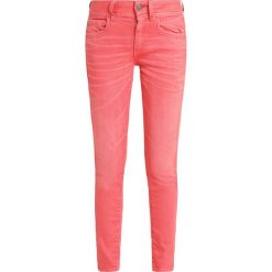 GStar LYNN MID SKINNY Jeans Skinny Fit berry. Różowe jeansy damskie relaxed fit G-Star, z bawełny. Za 469,00 zł.