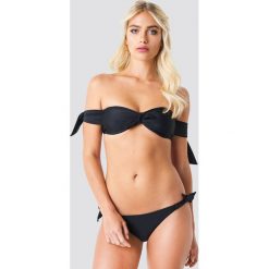 NA-KD Swimwear Dół bikini z wiązaniem - Black. Czarne bikini NA-KD Swimwear. Za 60,95 zł.