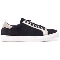 Skórzane sneakersy w kolorze czarnym. Czarne trampki i tenisówki damskie Eva Lopez, Maria Barcelo, bez wzorów, ze skóry, na sznurówki. W wyprzedaży za 289,95 zł.
