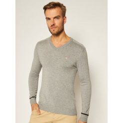 Sweter Guess M0BR48 Z2PL0. Czarne swetry męskie Guess, m, z aplikacjami, klasyczne, z klasycznym kołnierzykiem, bez kaptura. Za 329,00 zł.