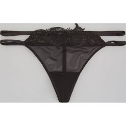Stringi - Czarny. Czarne stringi damskie Reserved, xl, bez wzorów. W wyprzedaży za 19,99 zł.