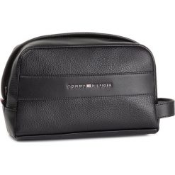Kosmetyczka TOMMY HILFIGER - Business Washbag AM0AM04811 002. Czarne kosmetyczki męskie TOMMY HILFIGER, bez wzorów, ze skóry ekologicznej. Za 269,00 zł.