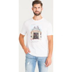 T-SHIRT ARMANI EXCHANGE. Białe t-shirty męskie m, z nadrukiem, z bawełny, z okrągłym kołnierzem. Za 125,40 zł.