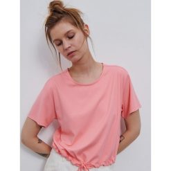 Gładka bluzka basic - Różowy. Różowe bluzki damskie Reserved, s, bez wzorów, bez kołnierzyka, bez rękawów. Za 49,99 zł.