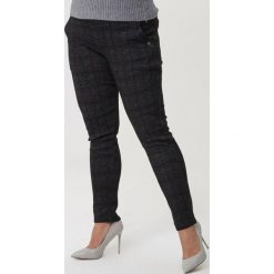 Czarno-Bordowe Spodnie Araluen. Czarne spodnie damskie Born2be, xl, z dzianiny. Za 89,99 zł.