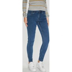 Vero Moda - Jeansy Teresa. Jeansy damskie Vero Moda. W wyprzedaży za 89,90 zł.