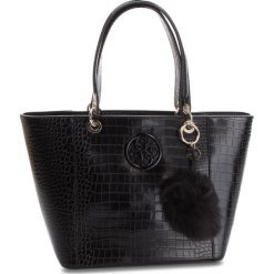 Torebka GUESS - HWCG66 91230 BLA. Czarne torebki klasyczne damskie Guess, z aplikacjami, ze skóry ekologicznej. Za 629,00 zł.