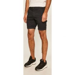 Produkt by Jack & Jones - Szorty. Zielone spodenki i szorty męskie PRODUKT by Jack & Jones, xl, bez wzorów, z tkaniny, casualowe. W wyprzedaży za 99,90 zł.