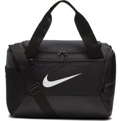 NIKE BRASILIA XS DUFFEL > BA5961-010. Torby męskie na ramię Nike, w paski, z poliesteru, sportowe. Za 99,99 zł.