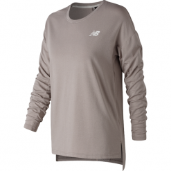 New Balance WT83545FWT. T-shirty damskie New Balance, s, bez wzorów, z poliesteru, klasyczne, z klasycznym kołnierzykiem. W wyprzedaży za 69,99 zł.