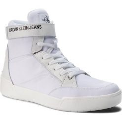 Sneakersy CALVIN KLEIN JEANS - Nigel S1772 White. Białe sneakersy męskie marki Calvin Klein Jeans, na co dzień, bez wzorów, z jeansu, klasyczne, bez zapięcia. W wyprzedaży za 439,00 zł.