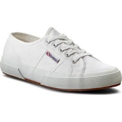 Tenisówki SUPERGA - 2750 Cotu Classic S000010 White 901. Białe półbuty damskie Superga, na co dzień, bez wzorów, z gumy, bez obcasa, bez zapięcia. Za 239,00 zł.