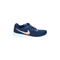 Buty Nike Tanjun GS 818384. Niebieskie trampki i tenisówki damskie Nike, bez wzorów, bez zapięcia. Za 203,52 zł.