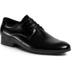 Półbuty WOJAS - 9040-51 Czarny. Czarne buty wizytowe męskie Wojas, bez wzorów, ze skóry, eleganckie, bez zapięcia. Za 379,00 zł.