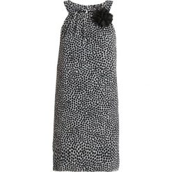 More & More Sukienka letnia offwhite. Białe sukienki damskie marki More & More, na lato, bez wzorów, z poliesteru, bez kołnierzyka, bez rękawów. Za 379,00 zł.
