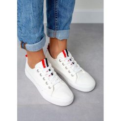 Białe trampki sznurowane casu 20p2/w. Białe trampki dziewczęce Casu, bez wzorów, z materiału, na sznurówki. Za 39,99 zł.