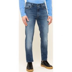 Jeansy Slim Fit Marc O'Polo 020 9326 12108. Niebieskie jeansy męskie Marc O'Polo, m, bez wzorów, z elastanu. W wyprzedaży za 319,00 zł.