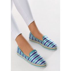 Niebieskie Espadryle Maturation. Niebieskie espadryle damskie Multu, bez wzorów, bez obcasa. Za 29,99 zł.