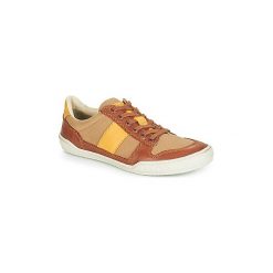 Buty Kickers JIMMY. Pomarańczowe trampki męskie marki Kickers, bez wzorów, bez zapięcia. Za 439,00 zł.