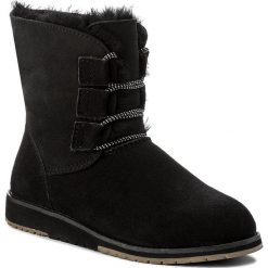 Buty EMU AUSTRALIA - Illawong W11657 Black. Czarne kozaki damskie EMU Australia, ze skóry, na niskim obcasie, bez zapięcia. W wyprzedaży za 459,00 zł.