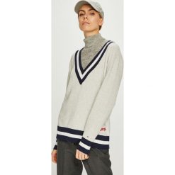 Tommy Jeans - Sweter. Szare swetry damskie Tommy Jeans, s, bez wzorów, z bawełny, z krótkim rękawem, krótkie, bez kaptura. W wyprzedaży za 269,90 zł.