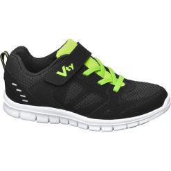 Sportowe buty dziecięce Vty czarne. Czarne buciki niemowlęce marki Vty, na sznurówki. Za 89,90 zł.