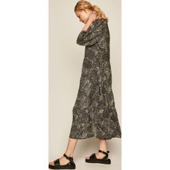 Medicine - Sukienka Boho Breeze. Czarne sukienki damskie MEDICINE, na co dzień, s, w grochy, z wiskozy, casualowe, z okrągłym kołnierzem, bez rękawów, maxi, proste. Za 199,90 zł.