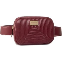Saszetka nerka TRUSSARDI JEANS - Frida Belt Bag 75B01038 V280. Czerwone nerki damskie Trussardi Jeans, bez wzorów, z jeansu, młodzieżowe, bez dodatków. Za 449,00 zł.