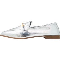 Creepersy damskie: Topshop KARPENTER Półbuty wsuwane silver
