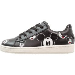 MOA Master of Arts Tenisówki i Trampki black. Czarne trampki męskie marki MOA - Master of Arts, ze skóry. W wyprzedaży za 413,40 zł.