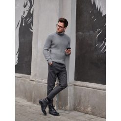 BOTKI MĘSKIE Z NATURALNEJ SKÓRY. Czarne buty trekkingowe męskie marki Top Secret, na zimę, ze skóry, na sznurówki, trekkingowe. Za 249,99 zł.