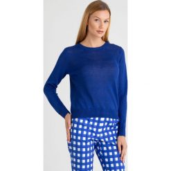 SWETER CANARIE weekend max mara. Niebieskie swetry damskie Weekend Max Mara, m, bez wzorów, biznesowe, bez rękawów, bez kaptura. Za 839,00 zł.