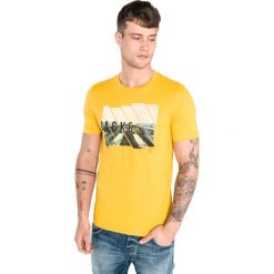 Jack & Jones Spring Feel Koszulka Żółty. Żółte podkoszulki męskie xl, z haftami, z bawełny. Za 66,95 zł.