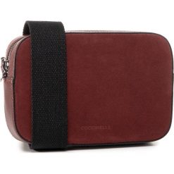 Torebka COCCINELLE - GV3 Mini Bag E5 FV3 55 I1 02 Marsala/Marsala R22. Czerwone listonoszki damskie Coccinelle, bez wzorów, ze skóry, bez dodatków. Za 749,00 zł.