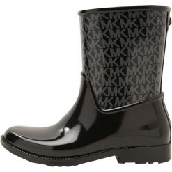 Buty zimowe damskie: MICHAEL Michael Kors SUTTER RAINBOOTIE Kalosze black