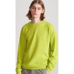 Bluza ze strukturalnej dzianiny - Zielony. Zielone bluzy męskie Reserved, s, bez wzorów, z dzianiny, bez kołnierzyka, bez rękawów, bez kaptura. Za 99,99 zł.