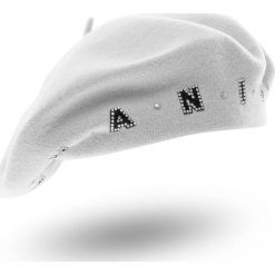 BERET Emporio Armani. Białe berety damskie Emporio Armani, z aplikacjami, z wełny. Za 539,00 zł.