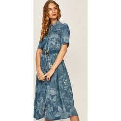 Desigual - Sukienka. Niebieskie sukienki damskie Desigual, na co dzień, w paski, z bawełny, casualowe, bez kołnierzyka, z krótkim rękawem, krótkie, midi, rozkloszowane. W wyprzedaży za 299,90 zł.