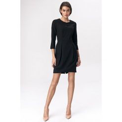 Sukienka tulipan s142 - czarny. Czarne sukienki damskie NIFE, s, bez wzorów, bez kołnierzyka, bez rękawów, tulipan. Za 189,00 zł.