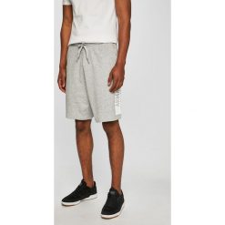 Armani Exchange - Szorty. Szare spodenki i szorty męskie Armani Exchange, s, z nadrukiem, z elastanu, casualowe. W wyprzedaży za 259,90 zł.