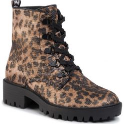 Trapery KENDALL + KYLIE - Epic Bootie Black Leopard. Pomarańczowe trapery damskie ze skóry ekologicznej, klasyczne, bez obcasa, bez zapięcia. W wyprzedaży za 319,00 zł.