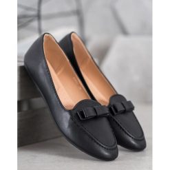 Czarne lordsy z eko skÓry. Czarne lordsy damskie SHELOVET, ze skóry ekologicznej, bez obcasa. Za 49,90 zł.