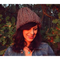 Brązowa czapka beanie z wełną. Brązowe czapki zimowe damskie Pakamera, z wełny. Za 105,00 zł.